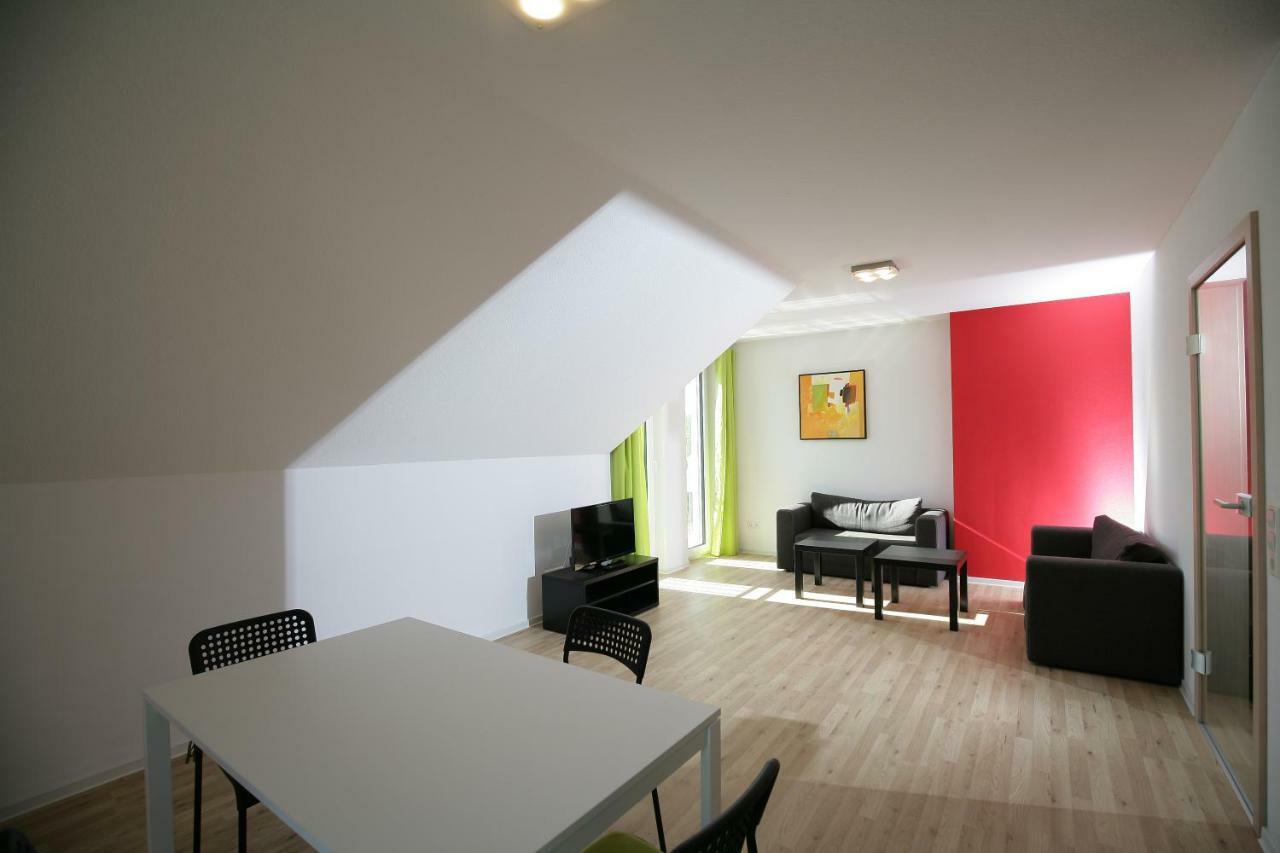 Hotel am Baronenwald Göppingen Buitenkant foto