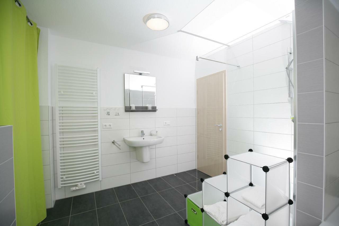 Hotel am Baronenwald Göppingen Buitenkant foto