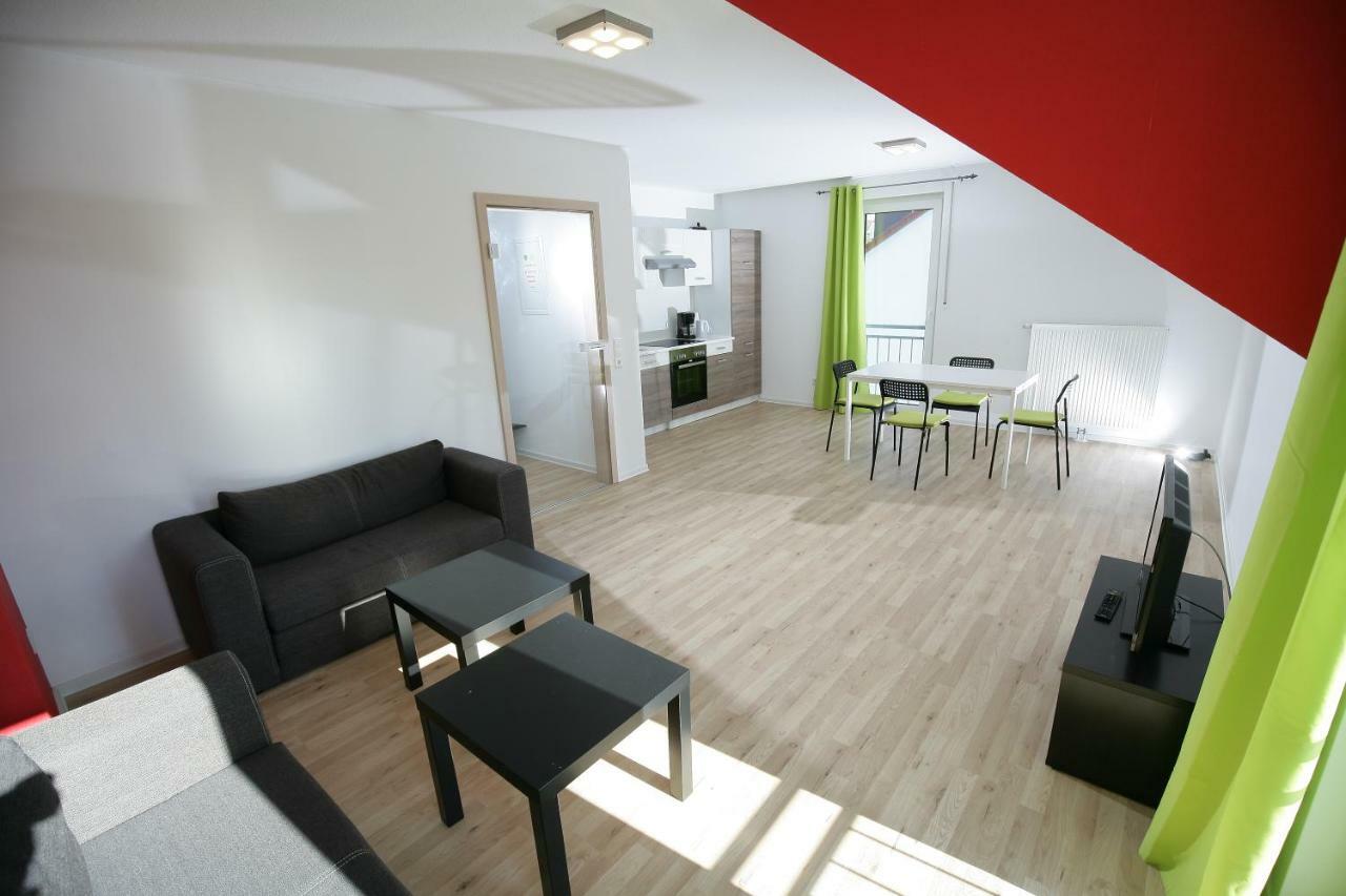 Hotel am Baronenwald Göppingen Buitenkant foto