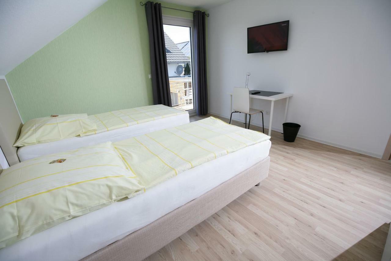 Hotel am Baronenwald Göppingen Buitenkant foto