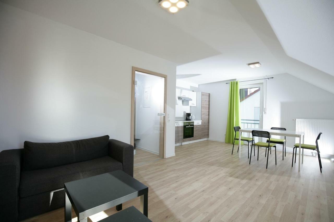 Hotel am Baronenwald Göppingen Buitenkant foto